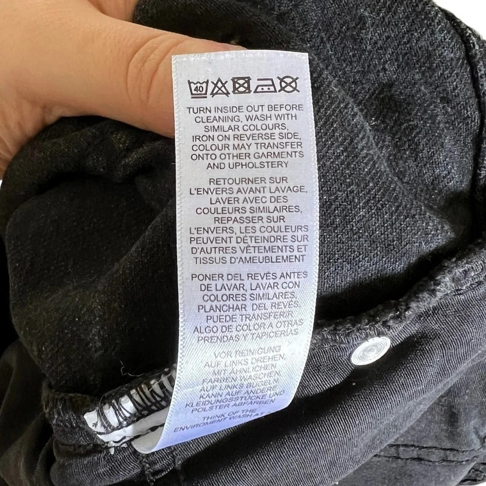 ASOS DESIGN • Denim Ritson Mom Short In Washed Black - Picture 10 of 10